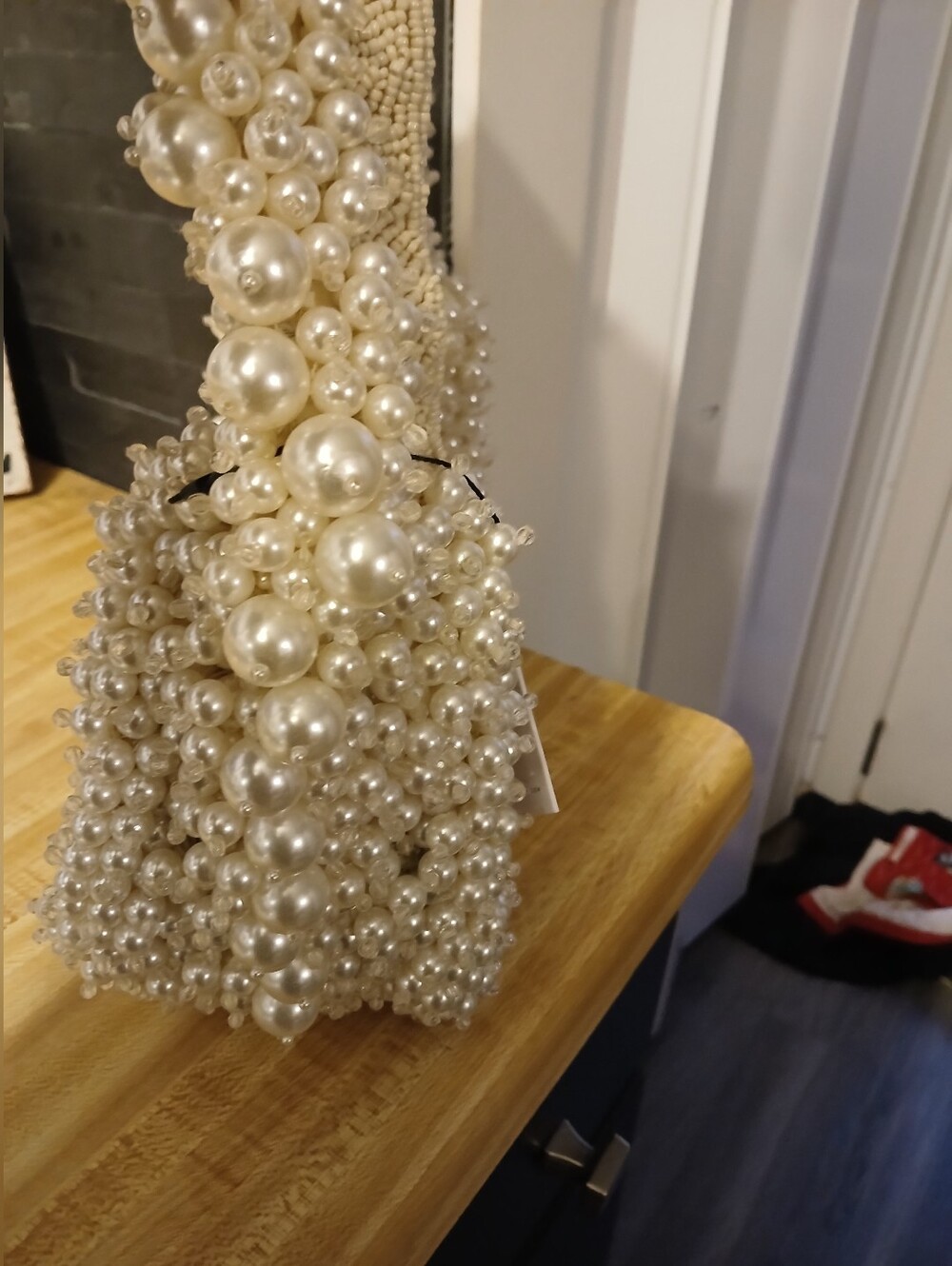 Kurt Geiger NWT Pearl & Rhinestones Shoulder Bag & Dustbag - Picture 2 of 8